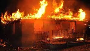 Fire razes shops at singer market in Kano, HOTPEN