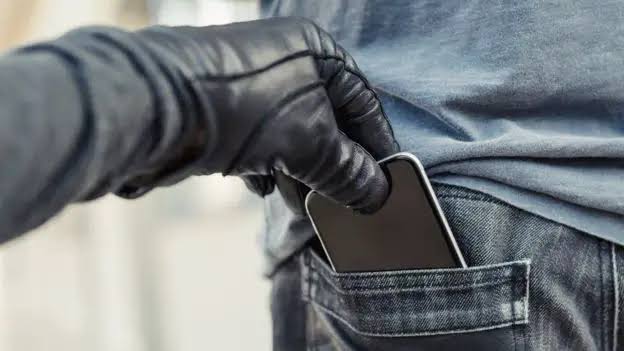 Phone-snatching: Another Memo to Abba Gida-gida, HOTPEN